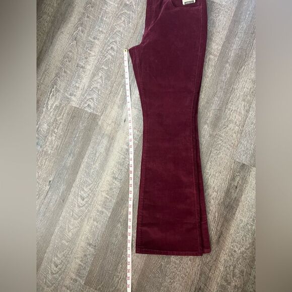 Levi's 725 High Rise Bootcut Corduroy Jeans in Windsor Wine- Size 31x32 - Picture 7 of 8